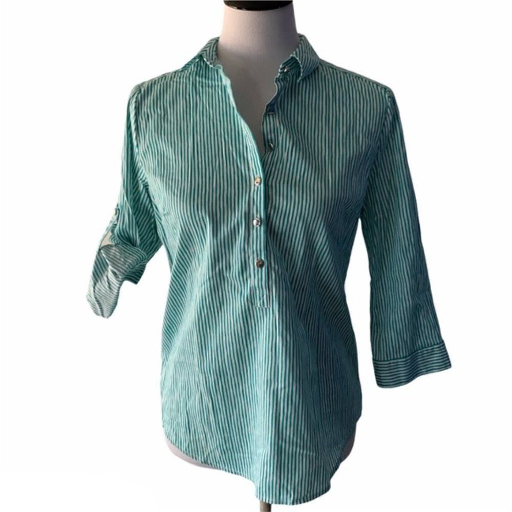 New York & Co. Women’s 1/4 Button Down size M